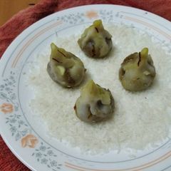 A picture of Rice Modak.