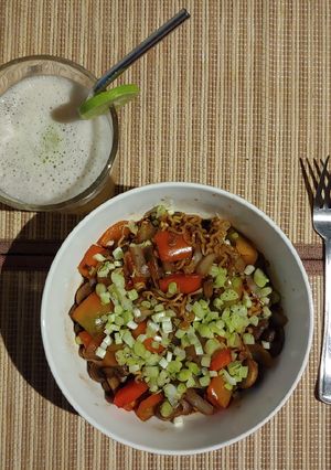Una foto de Nudels chinojapones