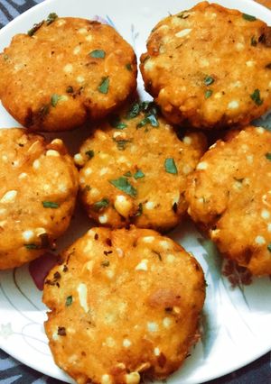 A picture of Sabudana cutlets.