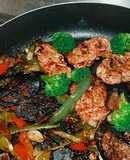Mollejas con verduras en wok
