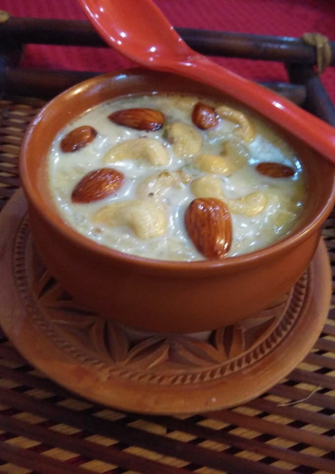 पोहा पायसम (Poha payasam recipe in hindi) रेसिपी मुख्य फोटो