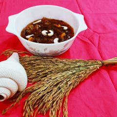 A picture of Tomato and Dates Bengali Chutney.