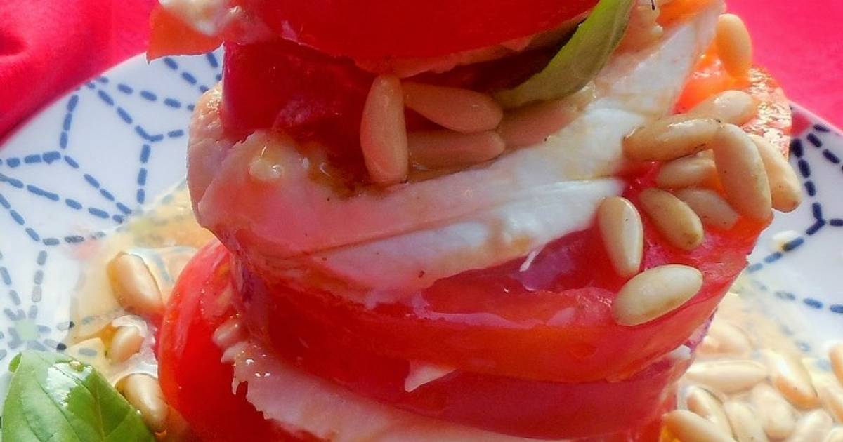 Mille Feuille De Tomates Et Mozzarella De Viviane Quoi Qu On Mange Cookpad