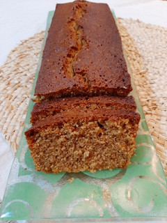Una foto de Budín integral de naranja y semillas de amapolas