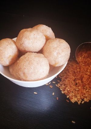 A picture of Red Rice Sweet Pundi / Rice Dumplings.