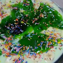 Banana apple jelly custard 🍏🍌 A picture of Banana apple jelly custard 🍏🍌.