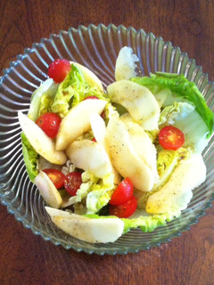 Una foto de Ensalada ligera con manzana