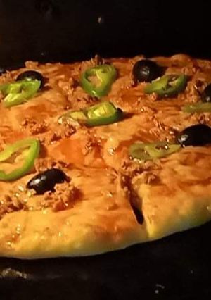 صورة لوصفة بيتزا بنينة احسن من تاع المحلات 🍒😋