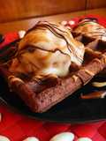 Gofre de chocolate fit con helado de turrón 2 ingredientes
