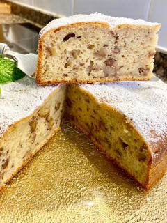 Una foto de Pastel con queso crema y nueces