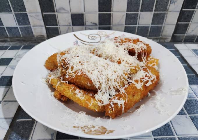 Foto resep pisang crispy keju ala @DapurmamaubiL