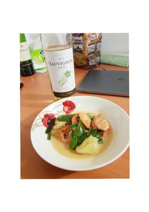 白酒炒蝦+蝦子豆腐湯 的食譜成品照片