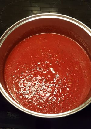 A picture of Plain Tomato Sauce.