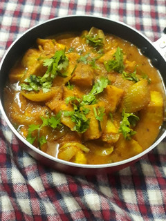 आलू पनीर सब्जी(ALOO PANEER KI SABZI RECIPE IN HINDI) रेसिपी मुख्य फोटो