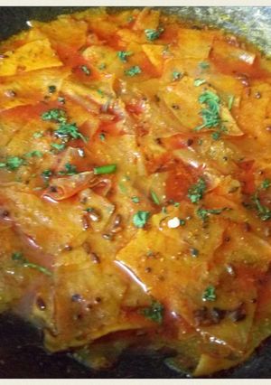 पापड़ की सब्जी (papad ki sabzi recipe in Hindi) रेसिपी मुख्य फोटो