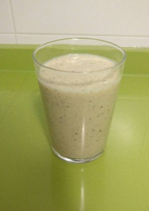 Una foto de Batido de plátano 🍌 y kiwi