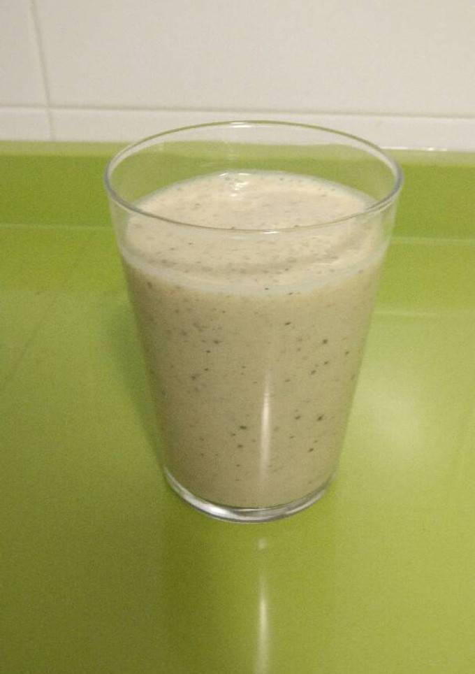 Una foto de Batido de plátano 🍌 y kiwi