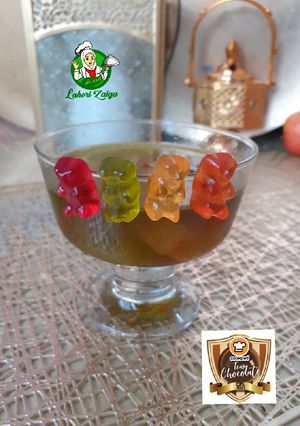 A picture of Gummybear apple soda.