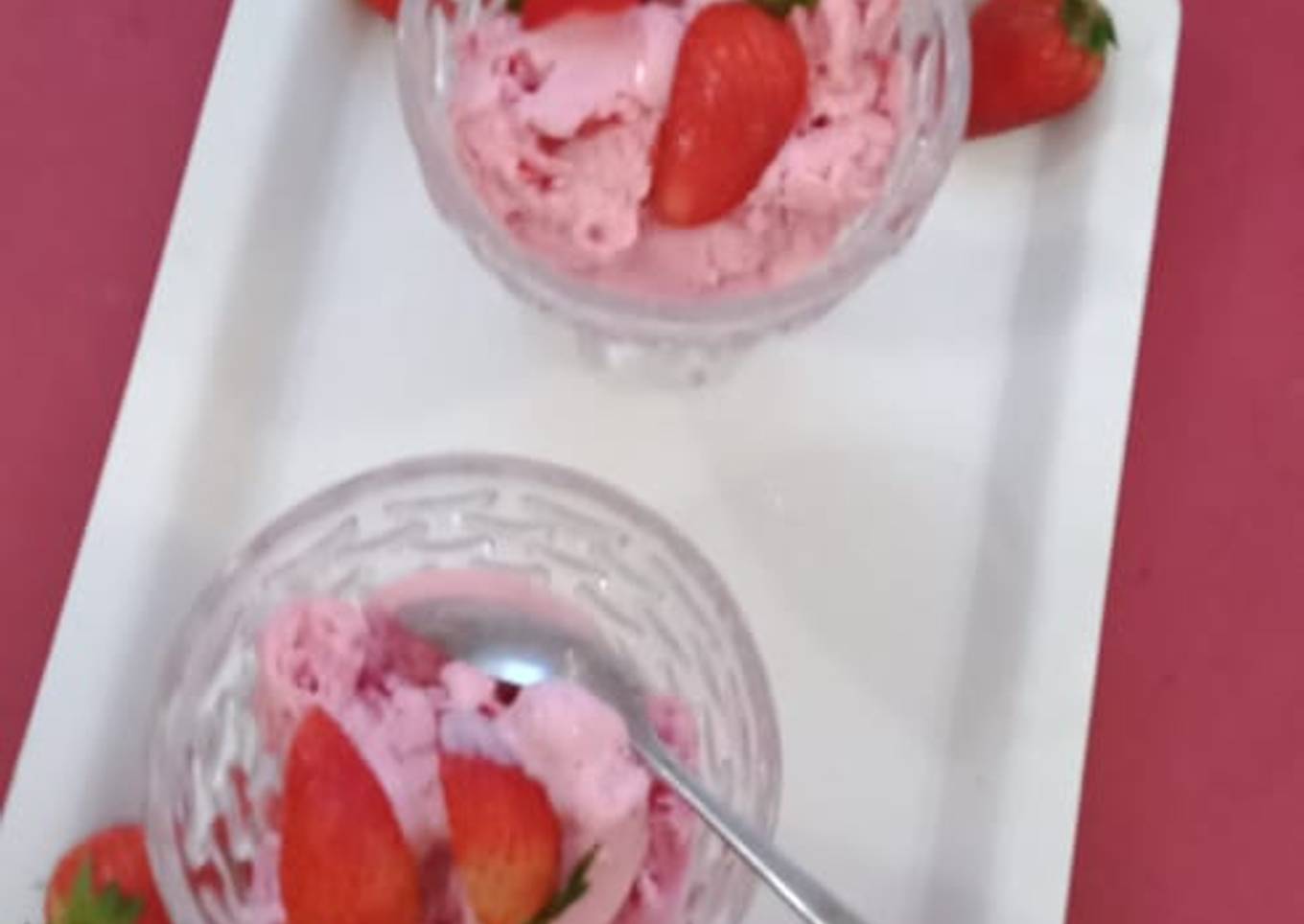 Strawberry ice cream