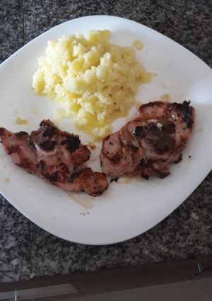 Una foto de Chuletas de pavo aliñadas