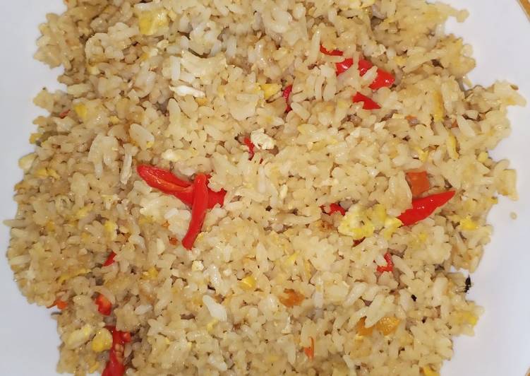 Cara Gampang Menyiapkan Nasi goreng kampung pedas yang Menggugah Selera