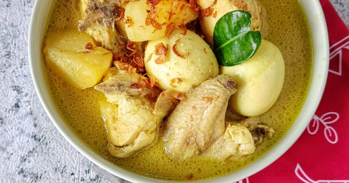 Opor Ayam Telur Kentang