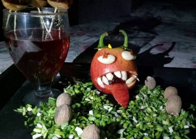Dents De vampire with glass of blood