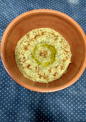 Una foto de Hummus de tajín multi semilla