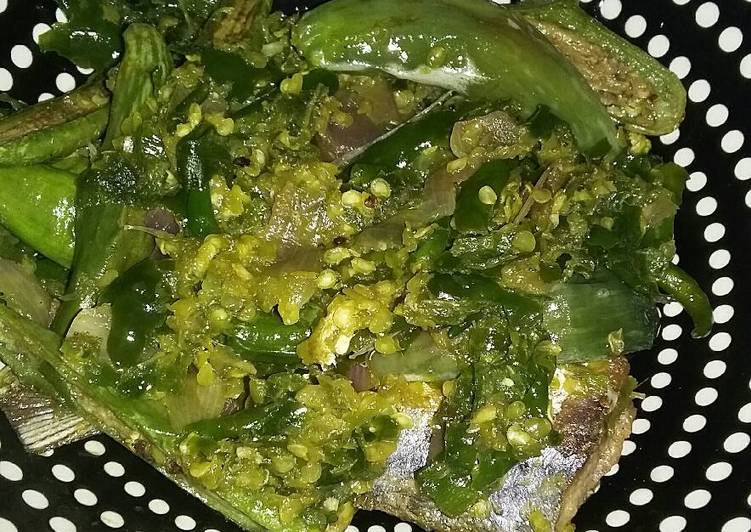 Peda&terung telunjuk balado hijau