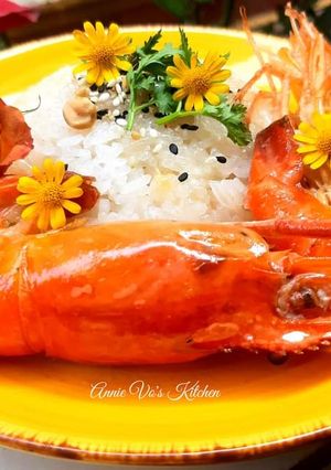 Hình của món Tôm càng um sữa đặc.