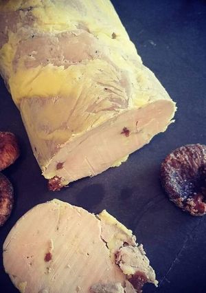 Une photo de Foie gras aux figues cuit à la vapeur