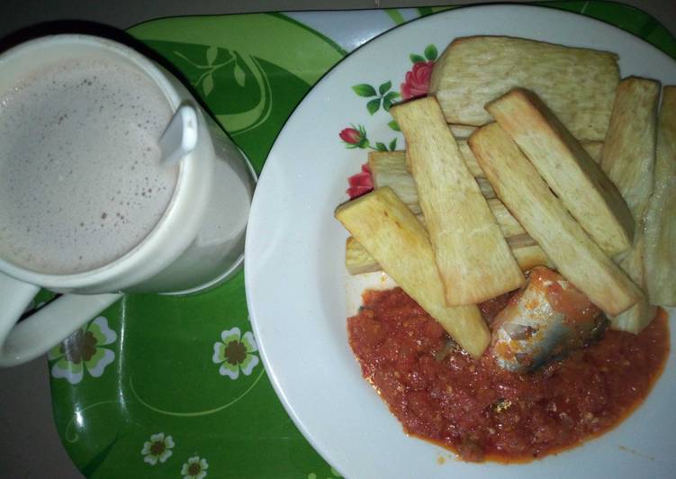 Fried yam with fish stew