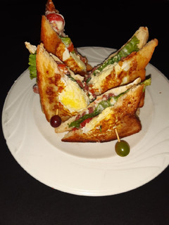 A picture of Egg in a nest sandwich.