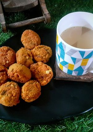 A picture of Mix dal bhajiya.
