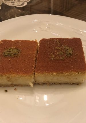 A picture of Knafeh with Cheese.