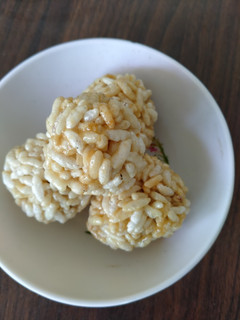 મમરા ના લાડુ(Mamra ladoo Recipe in Gujarati) રેસીપી મુખ્ય ફોટો