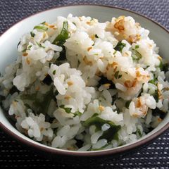 A picture of Wakame Rice.