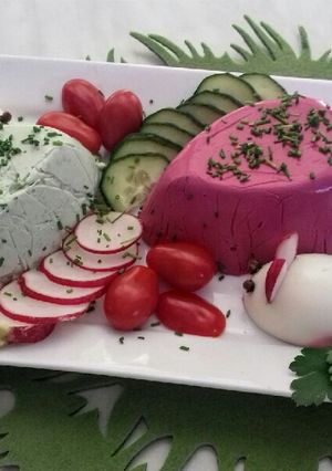 Céklás -medvehagymás túró mouse 🐰 recept fotója