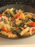 Ensalada con pasta que haria hablar a Adorni, digo Adorno