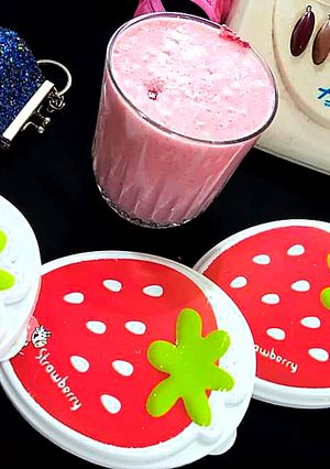A picture of Coconut Strawberry smoothie.