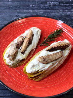 Foto principal de Endivias con crema de queso azul y caballa con robot Mambo