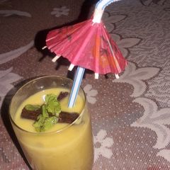 A picture of Fresh Mango & Almond shake.