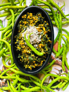 A picture of Green amaranth and fenugreek.