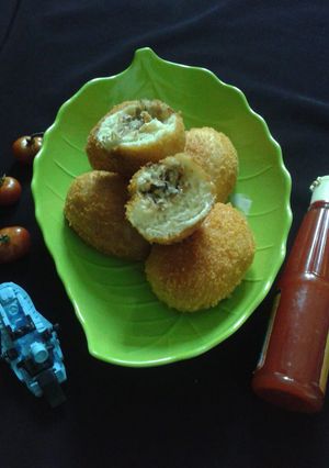 Foto resep Roti goreng isi soto ayam (no telur,no improver, no mubazir)