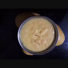 A picture of Mango firni with ground rice.