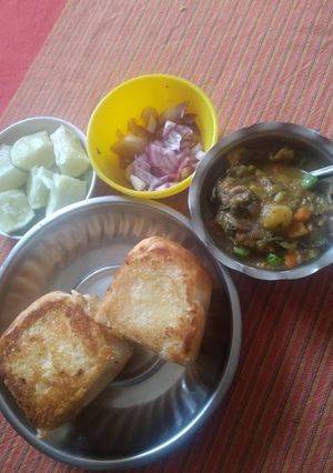 A picture of Pao bhaji.
