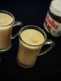 டேட்ஸ் சாக்லேட் மில்க் ஷேக்(dates chocolate milkshake recipe in tamil) செய்முறை முக்கிய புகைப்படம்