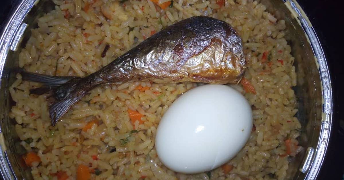 Garnished jollof rice Recipe by Amaka Patience Emmanuel Cookpad