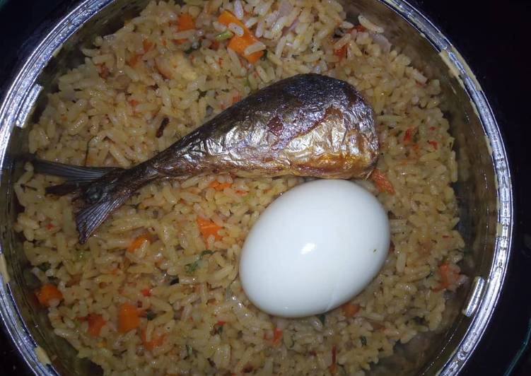 Recipe of Appetizing Garnished jollof rice Cooking Basics for Newbies
