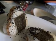 Una foto de ciboulette salmon